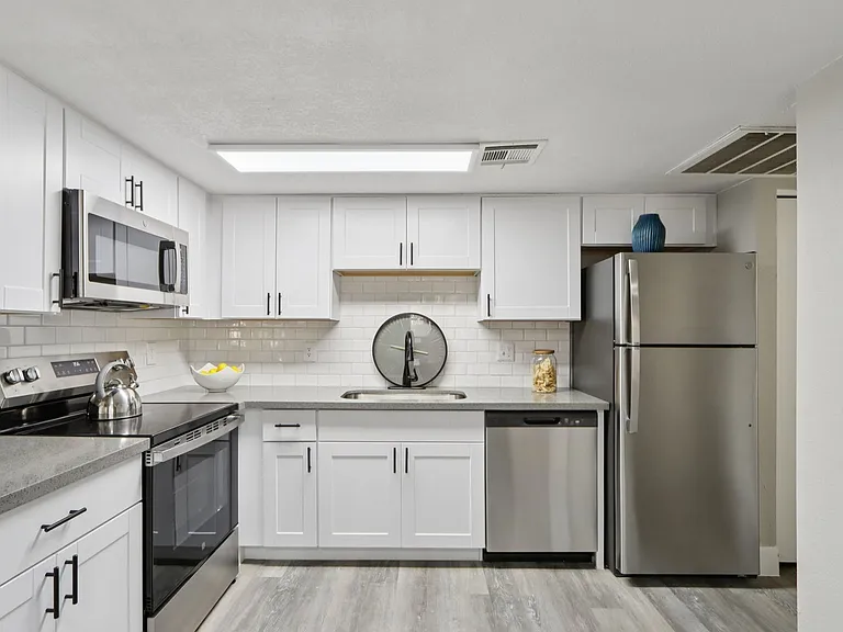 Sunrise in Chandler Apartments — Photo 64
