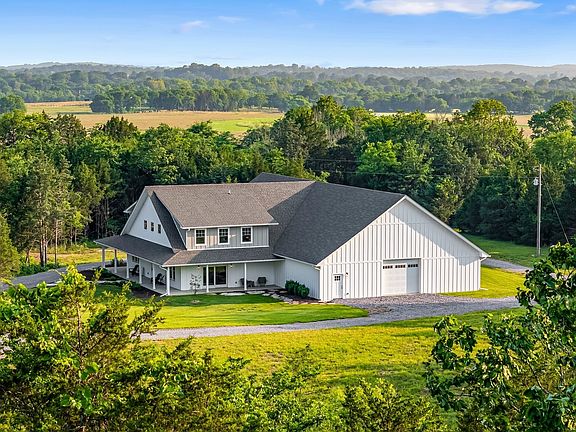 2nd image of 2825 Oregon Rd