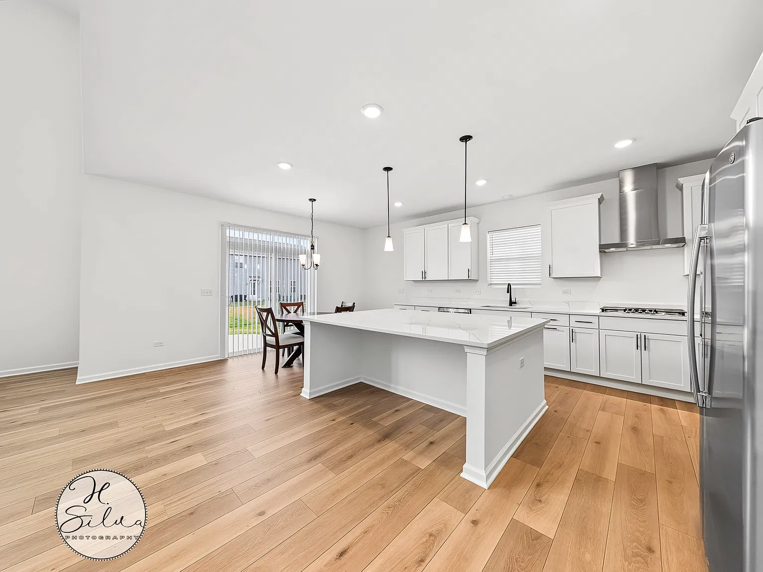 4 bed, 3145 sqft, $4,600 — Photo 4