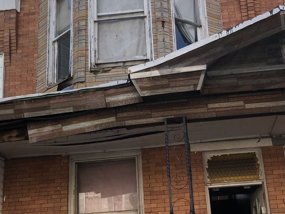 2nd image of 844 E Cornwall St