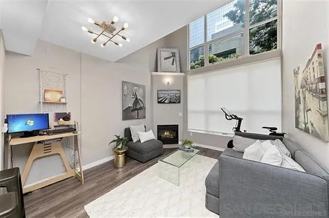1 bed, 1.5 bath, 804 sqft, $2,995 — Photo 4