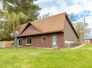 33704 County Road 25 N, Peterson, MN 55962