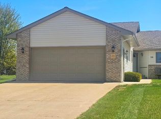 20 Line Dr, Morris, MN 56267