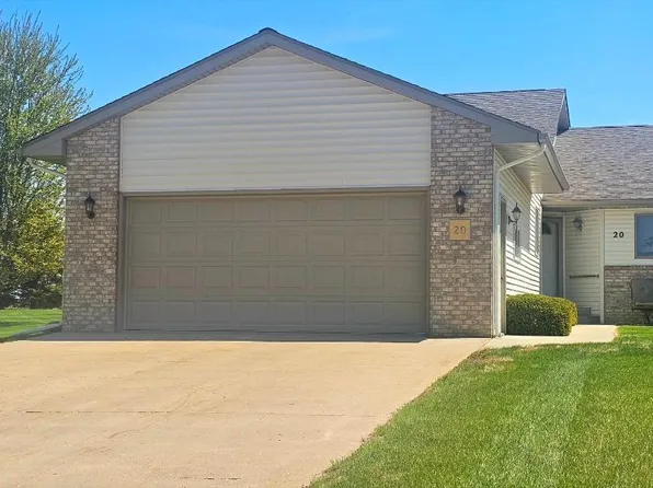 20 Line Dr, Morris, MN 56267