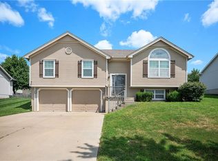 9202 NE 116th Pl, Kansas City, MO 64157