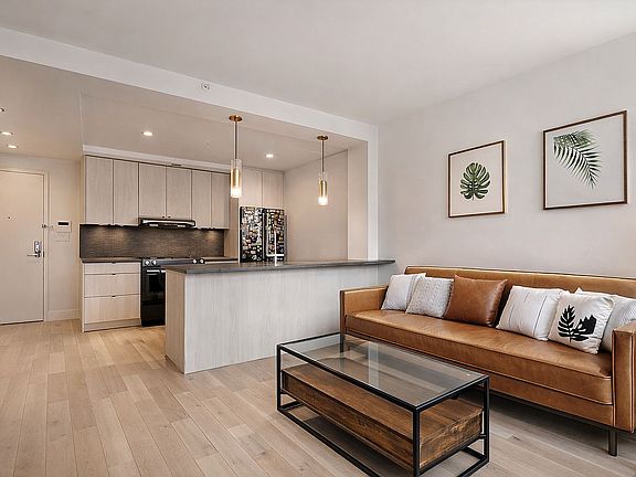 2nd image of 15 E 19th St #2B