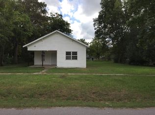 811 W 8th St, Ada, OK 74820