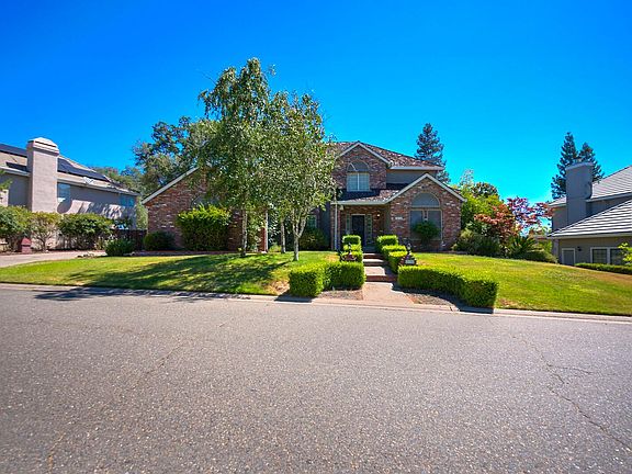 3rd image of 2195 Amherst Way