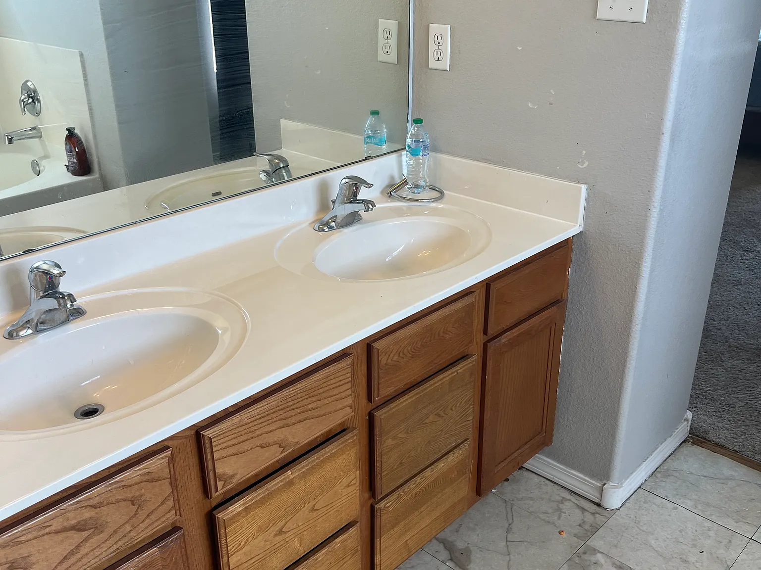 4 bed, 2663 sqft, $1,500 — Photo 4
