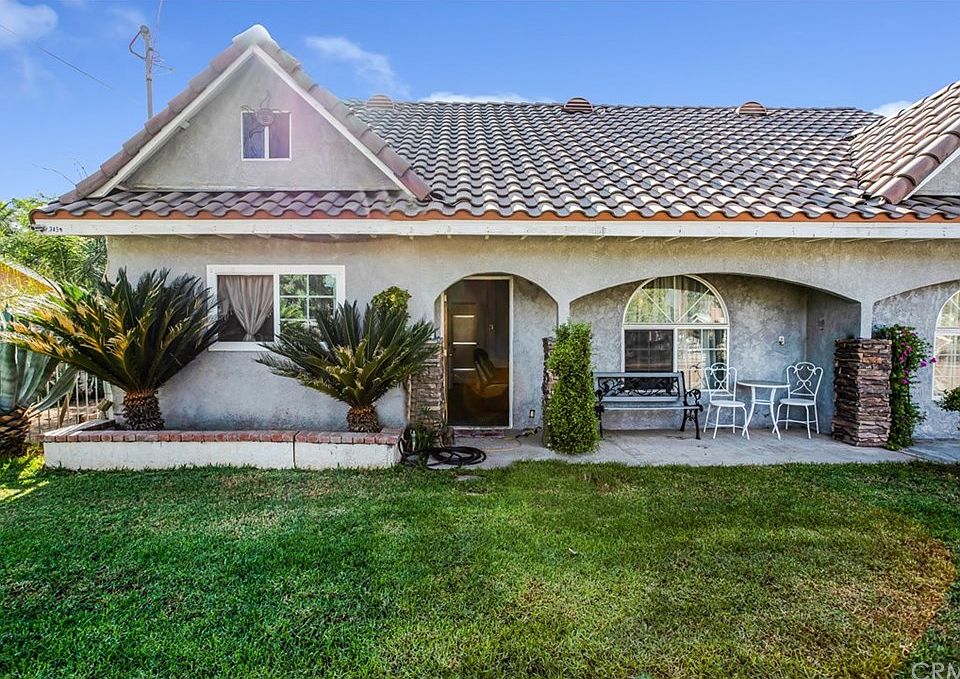 2nd image of 3456 Temescal Ave