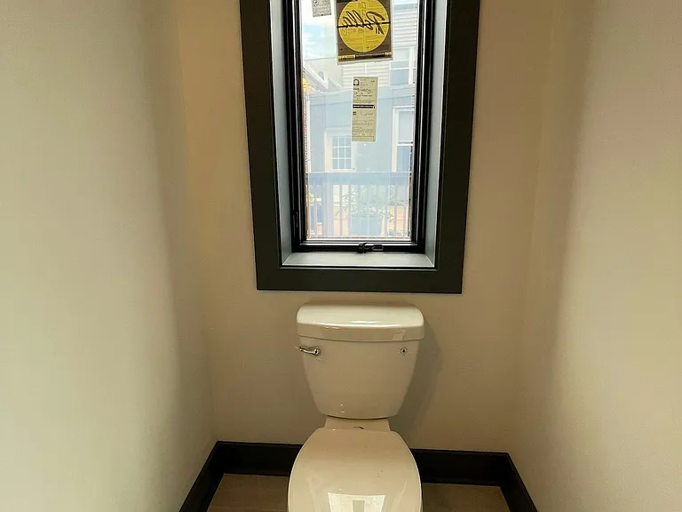 555 N Lawrence St #2R — Photo 8
