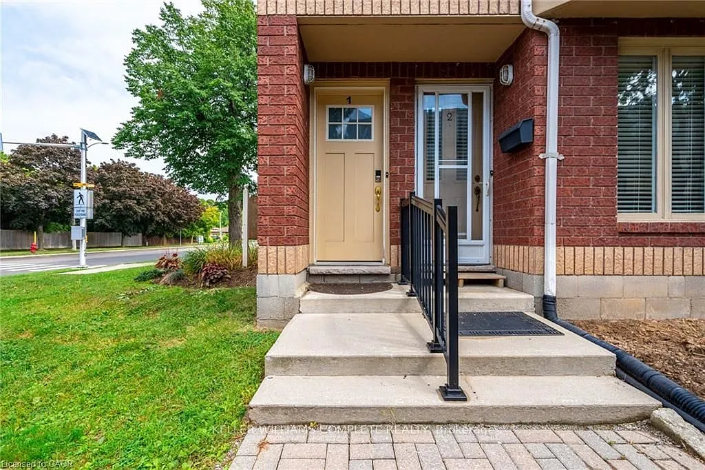 2 bed, $2,500 — Photo 2