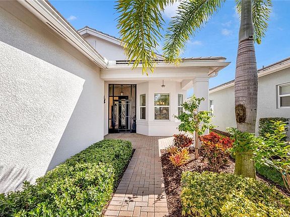2nd image of 28477 Capraia DR