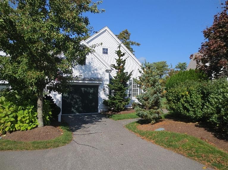 1st image of 3 Holly Hill Court #17