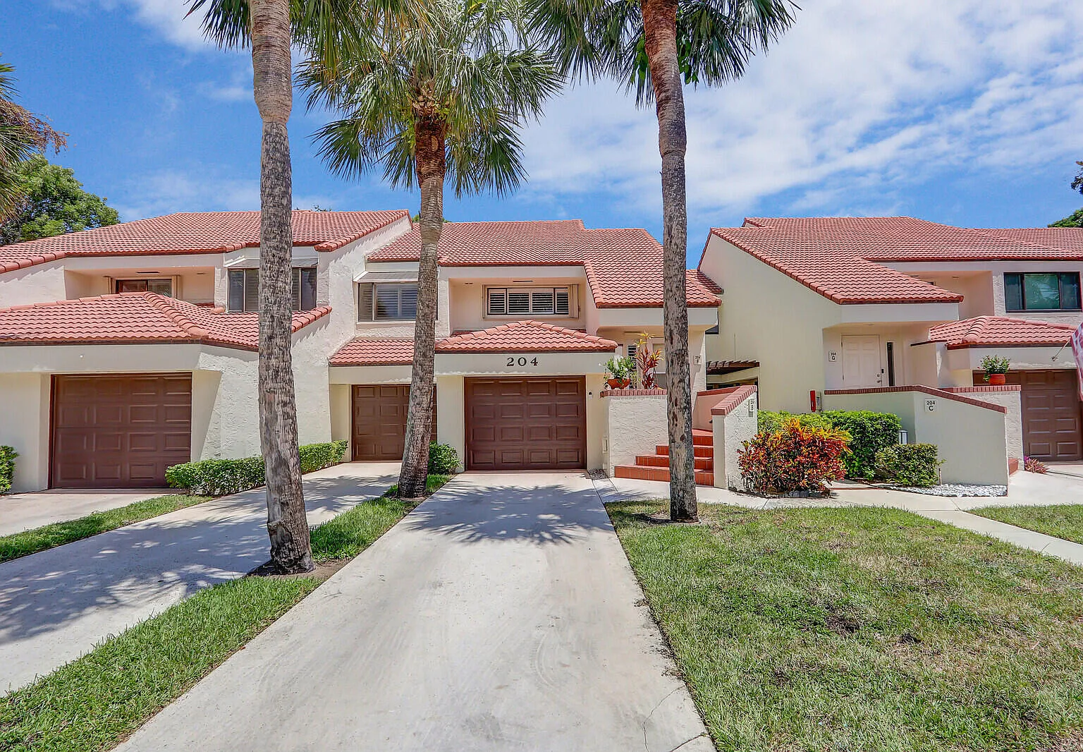 2 bed, 2.0 bath, 1451 sqft, $6,500 — Photo 1