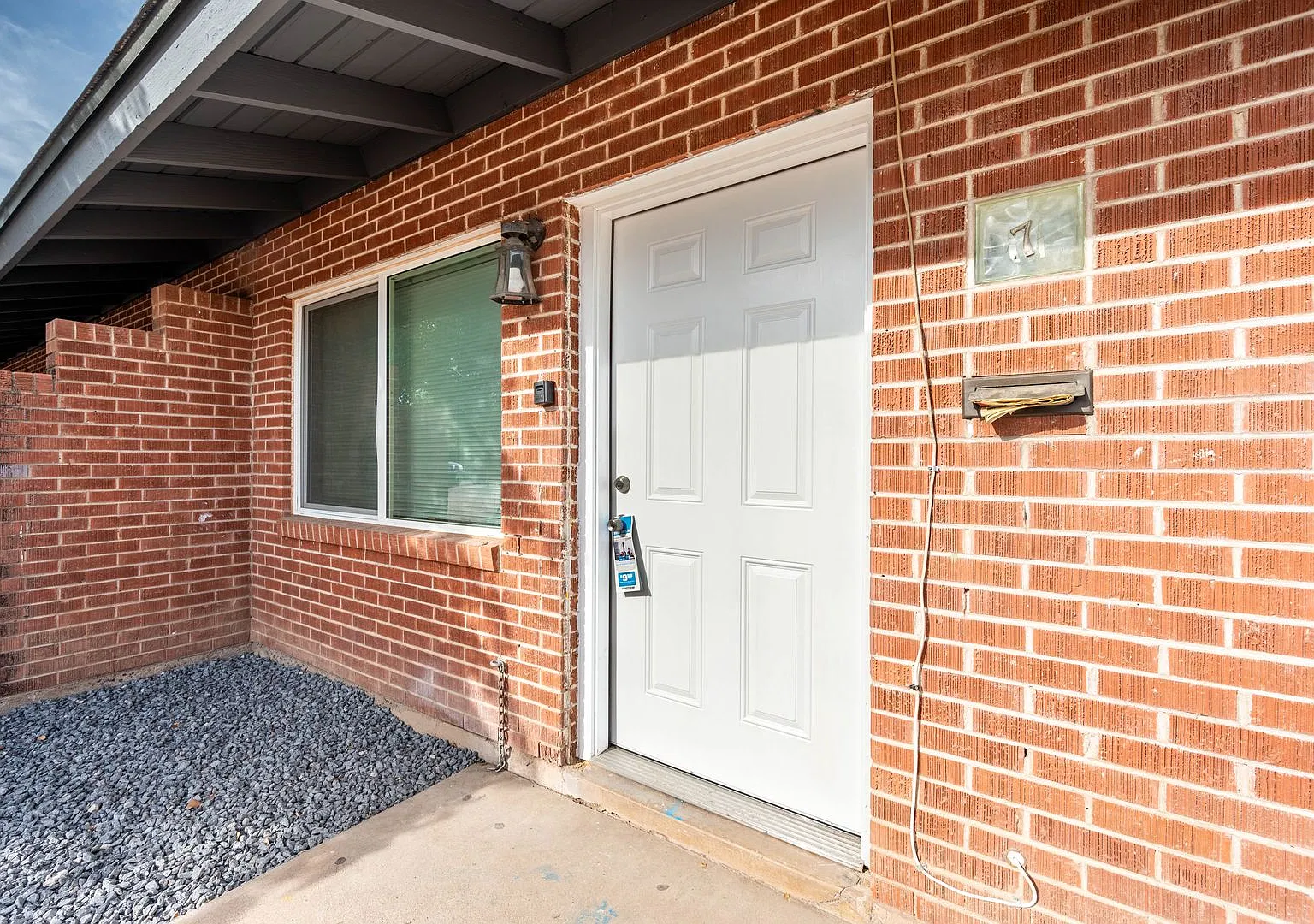 Remodeled 2BD/1BA Unit in a 4-Plex near 15th Ave & Indian School in Phoenix — Photo 3