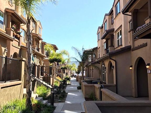 3rd image of 495 Prosperity Dr