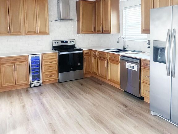 5th image of 1843 S Nestle Dr