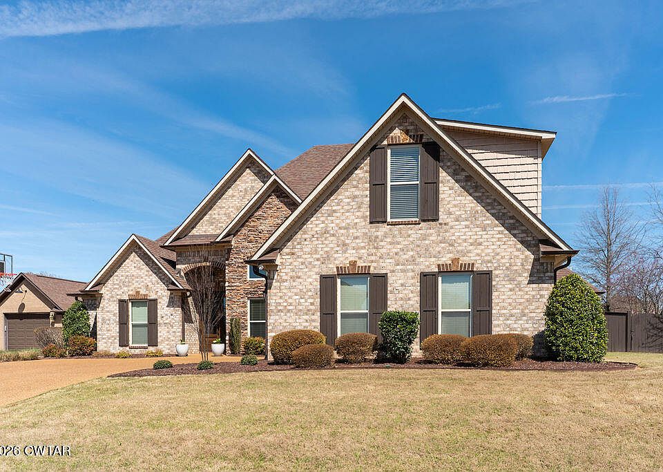1st image of 19 Ravenwood Dr