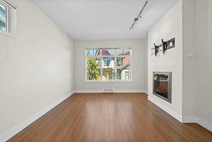 6299 144th St #31 — Photo 5