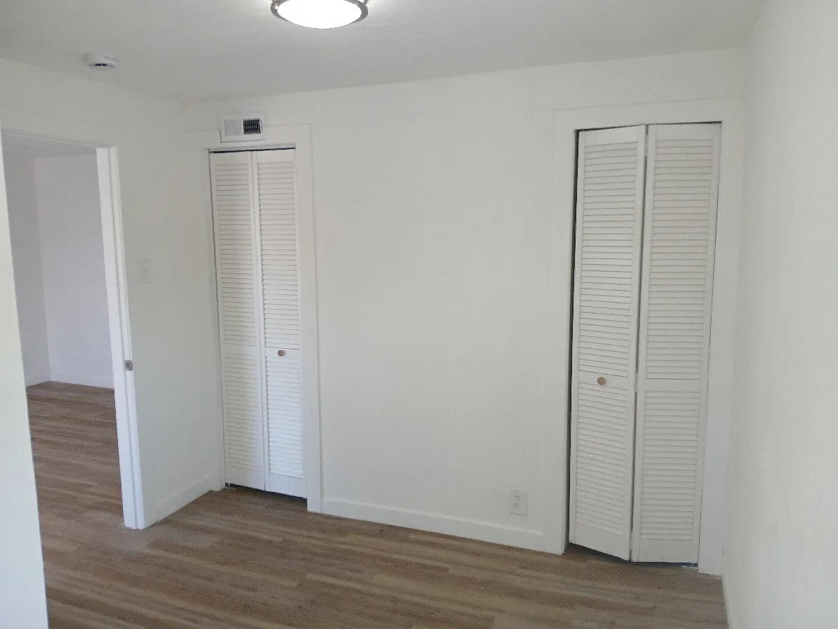 2 bed, $995 — Photo 4