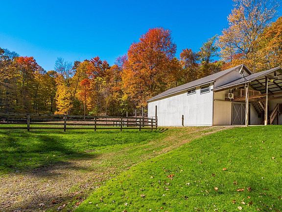 5th image of 670 Welsh Ln