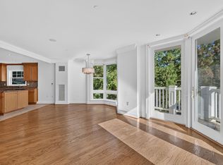 1201 N Nash St APT 104, Arlington, VA 22209