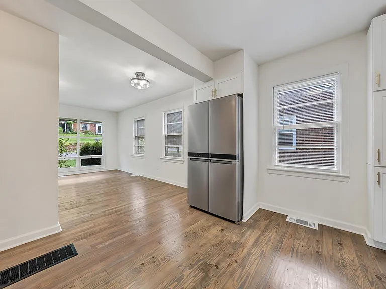 1523 Main St SW — Photo 18