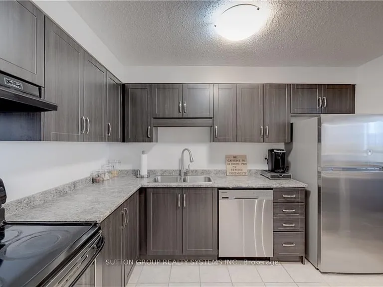 323 Colborne St #1004 — Photo 8