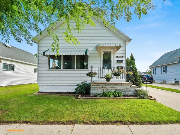 1362 Elm St, Green Bay, WI 54302