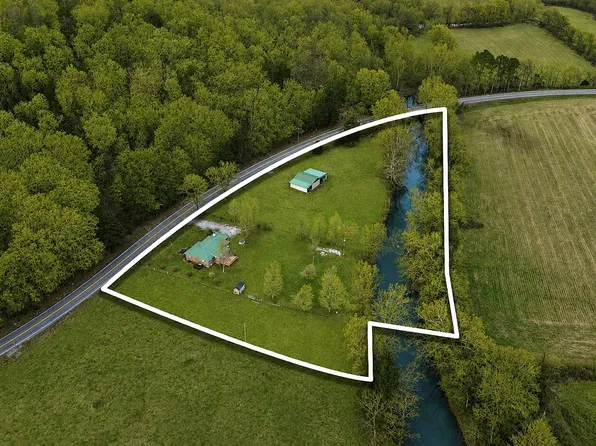 7610 State Route 50, Pelham, TN 37366