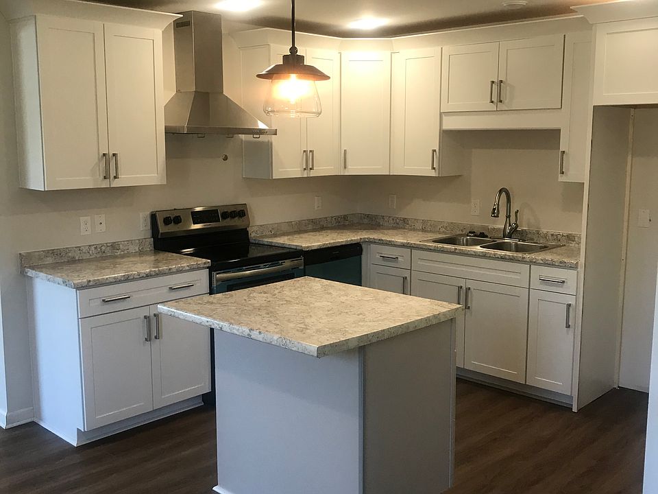 1st image of 423 S Beechwood Cv