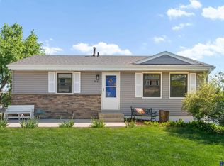 9141 Grand Ave, Omaha, NE 68134