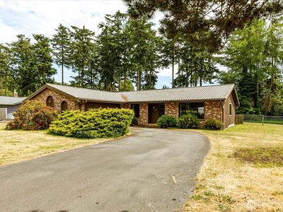 2047 Pine Wood Way, Oak Harbor, WA, 98277