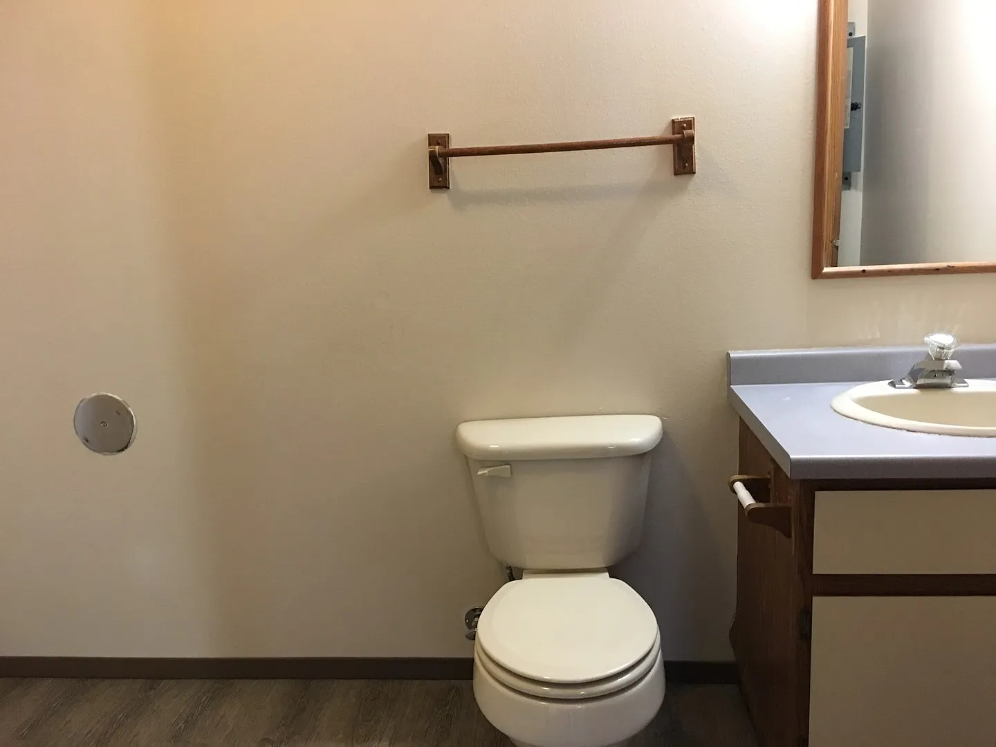 1170 Dodds Drive — Photo 4
