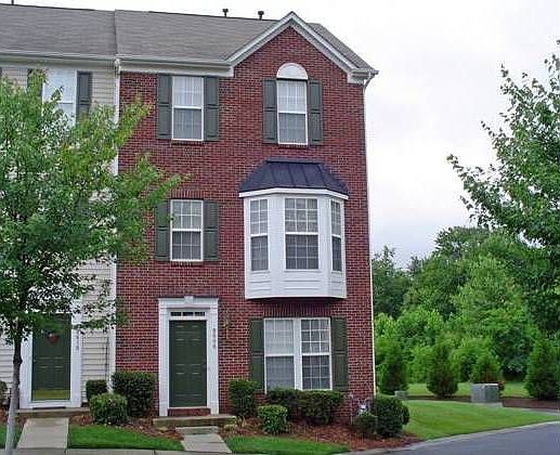 1st image of 9606 Blossom Hill Dr