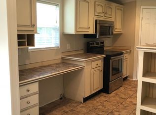 2473 John Wells Rd, Hinesville, GA 31313