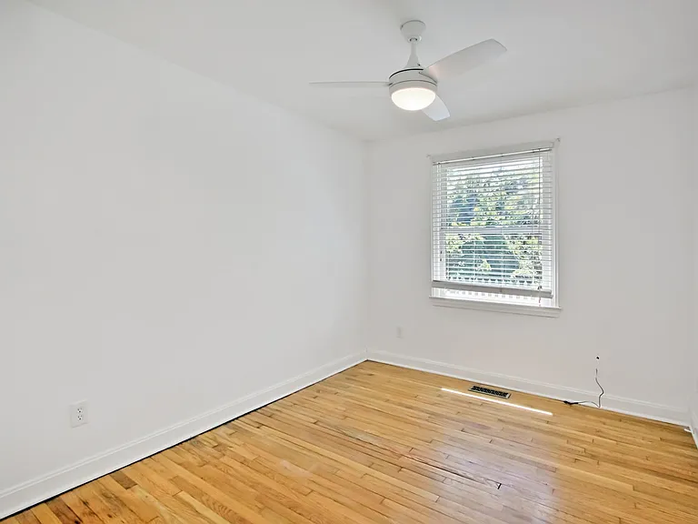 1440 Moultrie St — Photo 4