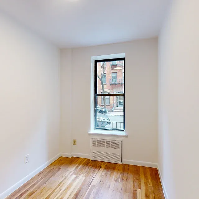 415 East 73rd Street — Photo 4
