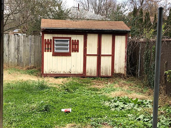 3rd image of 4605 Haney Way