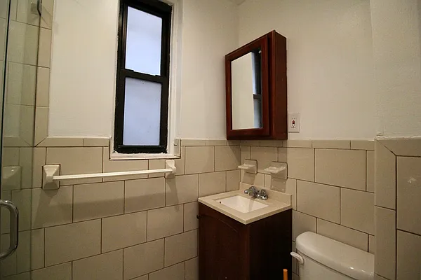 Rented by Hagstrom Management Inc | media 24