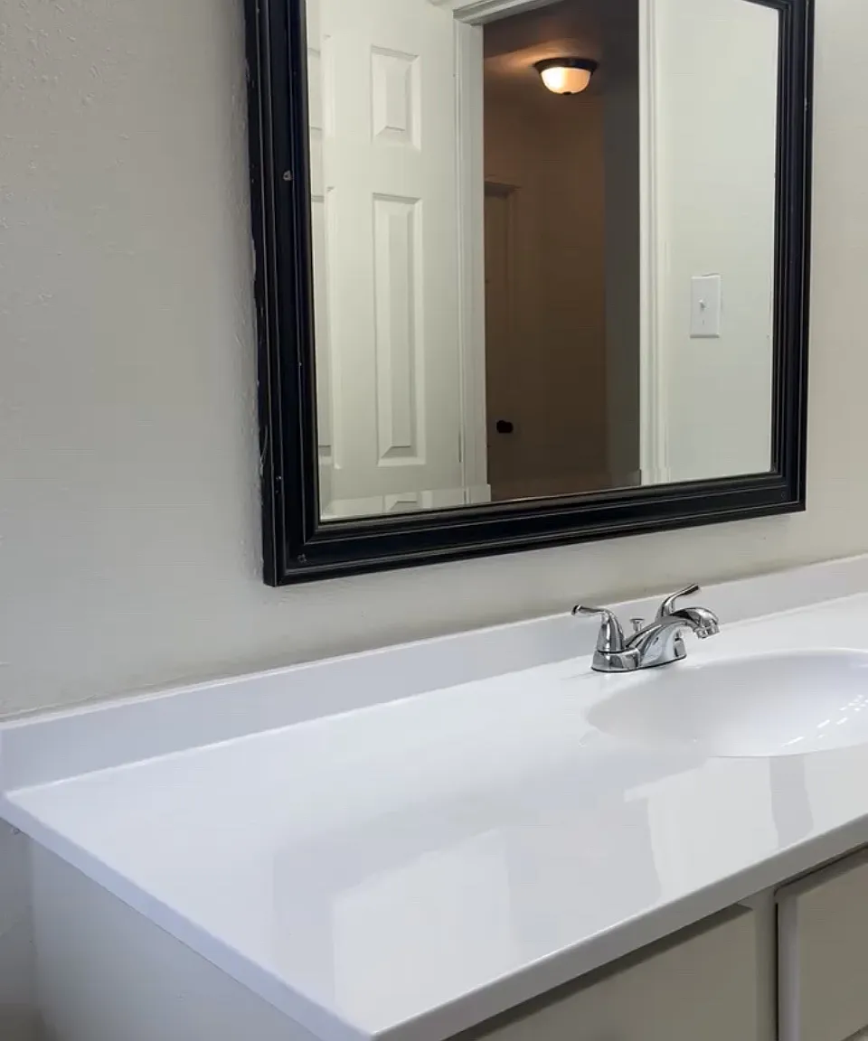 2216 Truman St — Photo 4