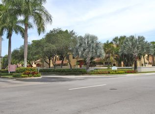3551 Magellan Cir APT 424, Aventura, FL 33180