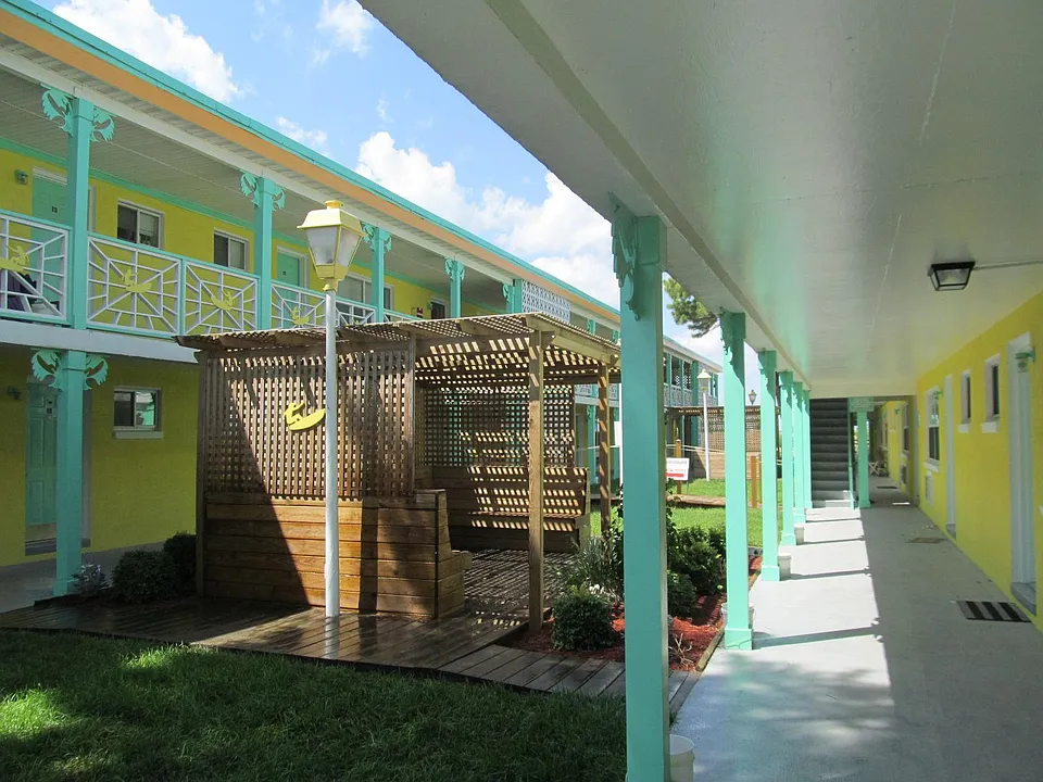 More Courtyard Gazebos, breezeway and semi private patios