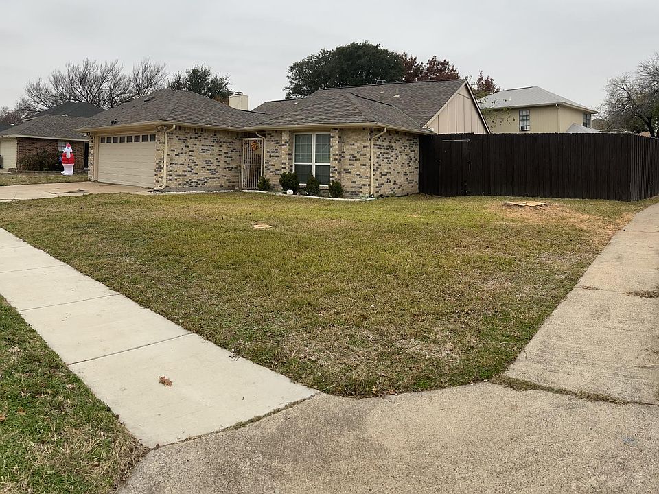 1st image of 2209 Gladstone Dr