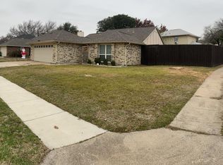 2209 Gladstone Dr, Arlington, TX 76018