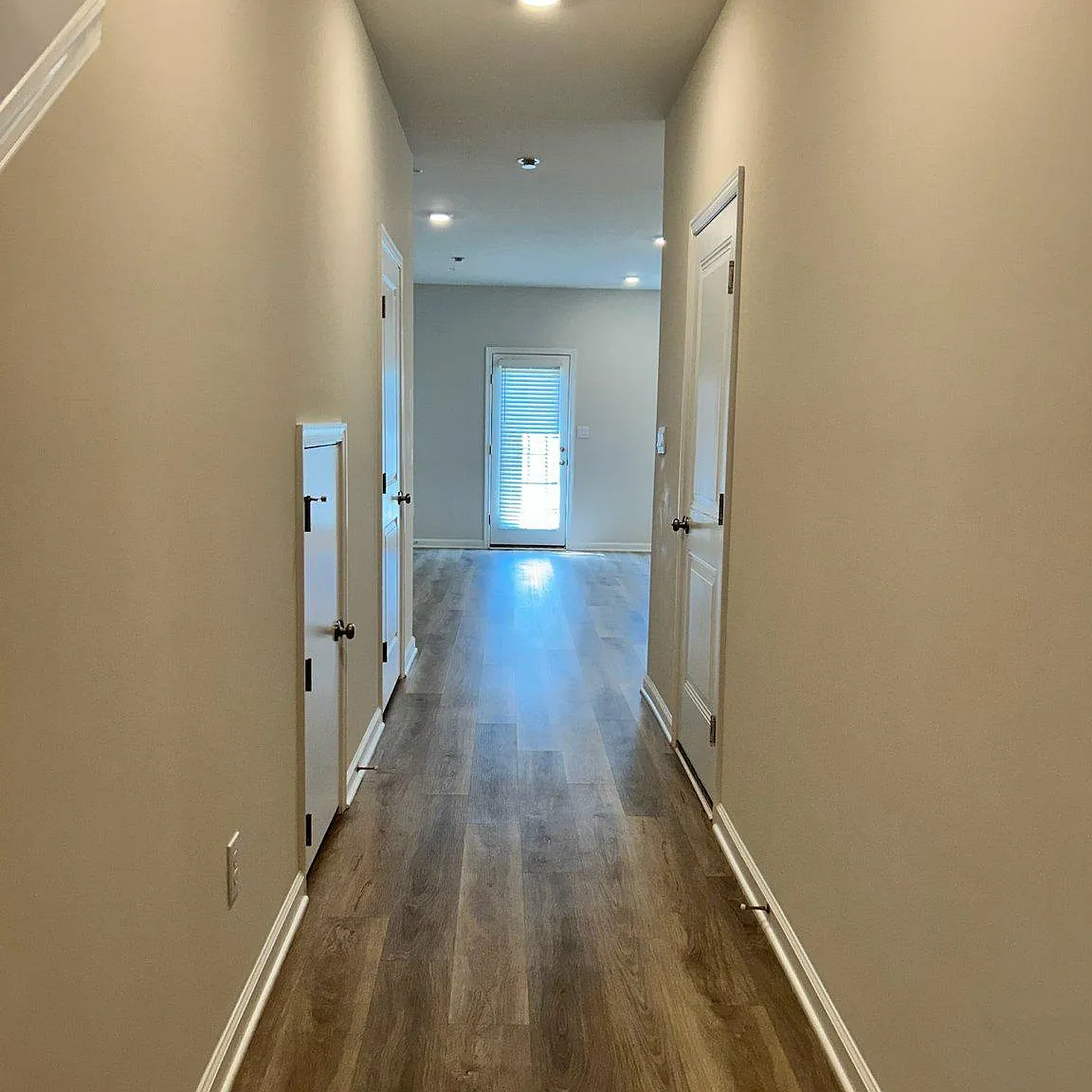 3 bed, 2.5 bath, 1500 sqft, $2,700 — Photo 3