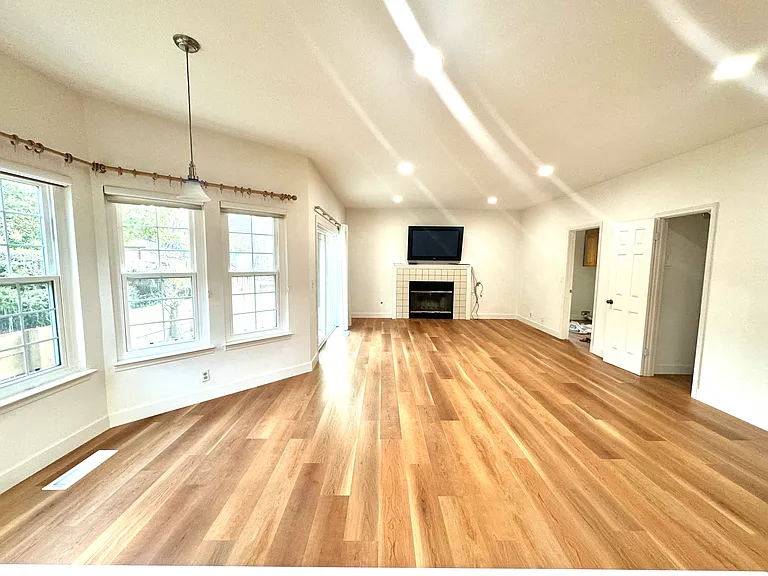 44191 Boitano Dr — Photo 12