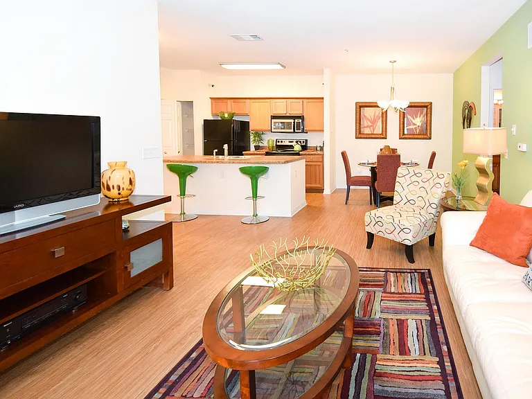 Capital Walk Apartments — Photo 30