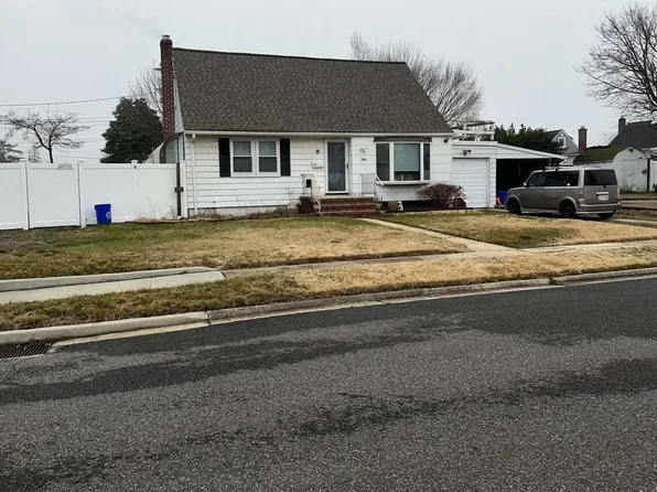 546 18th Street, West Babylon, NY 11704